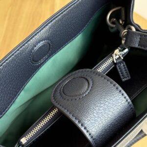 【AT11293】グッチのクラシックなOphidiaシリーズ・ファッションと贅沢を新たな章へ導く手袋 | Gucci