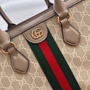 【AT11301】グッチ Ophidiaシリーズ中サイズ トートバッグ - 豪華さとファッション性を象徴する | Gucci Italy