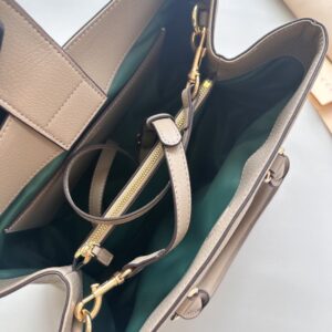 【AT11301】グッチ Ophidiaシリーズ中サイズ トートバッグ - 豪華さとファッション性を象徴する | Gucci Italy