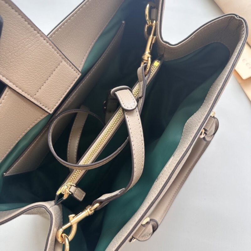 【AT11301】グッチ Ophidiaシリーズ中サイズ トートバッグ - 豪華さとファッション性を象徴する | Gucci Italy