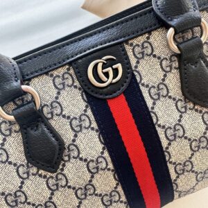【AT11304】グッチ(Gucci) Ophidiaシリーズ小トートバッグ - エレガント&ファッション クラシックGGモノグラムプリント 素材:キャンバス&牛革 | Gucci Firenze