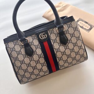【AT11304】グッチ(Gucci) Ophidiaシリーズ小トートバッグ - エレガント&ファッション クラシックGGモノグラムプリント 素材:キャンバス&牛革 | Gucci Firenze