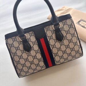 【AT11304】グッチ(Gucci) Ophidiaシリーズ小トートバッグ - エレガント&ファッション クラシックGGモノグラムプリント 素材:キャンバス&牛革 | Gucci Firenze