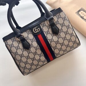 【AT11304】グッチ(Gucci) Ophidiaシリーズ小トートバッグ - エレガント&ファッション クラシックGGモノグラムプリント 素材:キャンバス&牛革 | Gucci Firenze