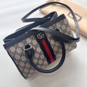 【AT11304】グッチ(Gucci) Ophidiaシリーズ小トートバッグ - エレガント&ファッション クラシックGGモノグラムプリント 素材:キャンバス&牛革 | Gucci Firenze
