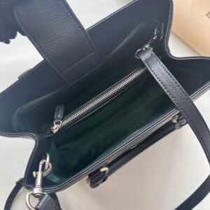 【AT11304】グッチ(Gucci) Ophidiaシリーズ小トートバッグ - エレガント&ファッション クラシックGGモノグラムプリント 素材:キャンバス&牛革 | Gucci Firenze