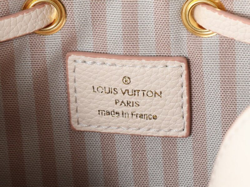 【AT11306】ルイ・ヴィトン NéoNoé モノグラムエンボスレザー ハンドバッグ | Louis Vuitton Malletier
