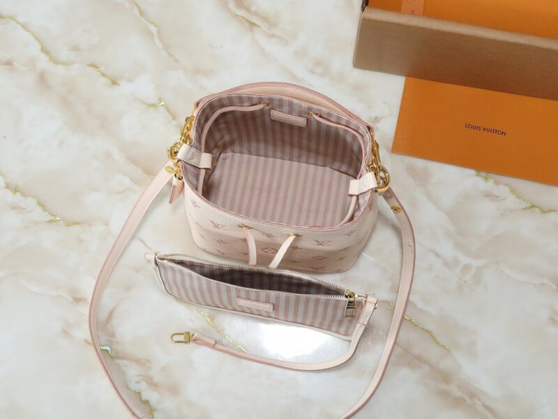【AT11306】ルイ・ヴィトン NéoNoé モノグラムエンボスレザー ハンドバッグ | Louis Vuitton Malletier