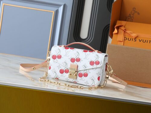 【AT11309】ルイ・ヴィトンのチェリーコレクションハンドバッグ - 芸術とファッションの完璧な融合 | Louis Vuitton