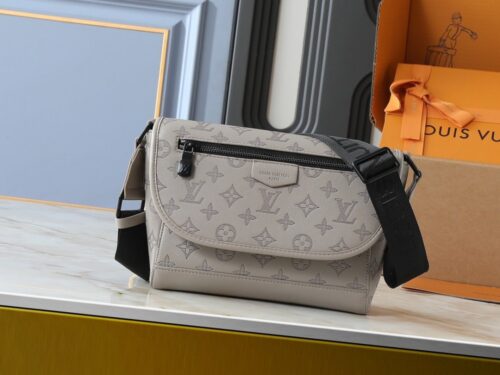 【AT11312】ルイ・ヴィトンのモノグラム・エクリプスメッセンジャーバッグ - シンプルで贅沢なエレガンス | Louis Vuitton