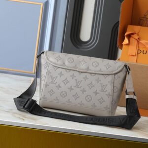 【AT11312】ルイ・ヴィトンのモノグラム・エクリプスメッセンジャーバッグ - シンプルで贅沢なエレガンス | Louis Vuitton