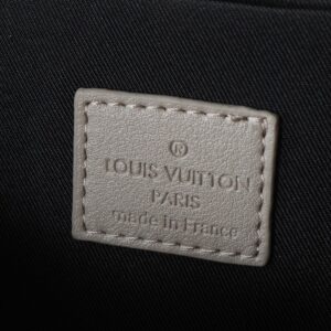 【AT11312】ルイ・ヴィトンのモノグラム・エクリプスメッセンジャーバッグ - シンプルで贅沢なエレガンス | Louis Vuitton