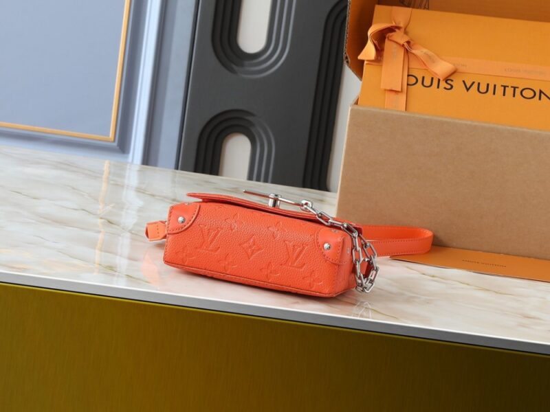 【AT11321】ルイヴィトンのスチーマーミニハンドバッグ - 豪華なオレンジレッドの牛革 - 18.0 x 11.0 x 6.5 cm | Louis Vuitton Paris