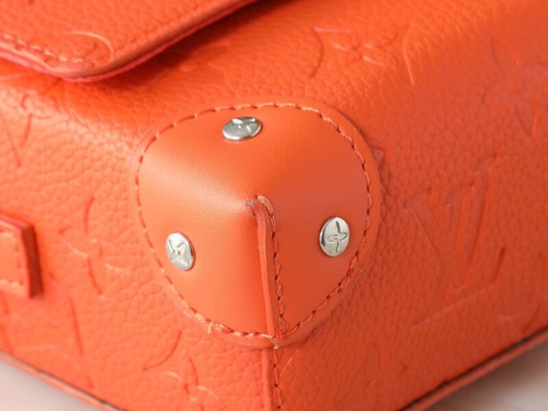 【AT11321】ルイヴィトンのスチーマーミニハンドバッグ - 豪華なオレンジレッドの牛革 - 18.0 x 11.0 x 6.5 cm | Louis Vuitton Paris