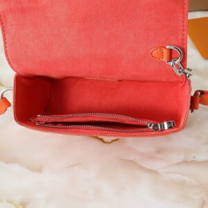 【AT11321】ルイヴィトンのスチーマーミニハンドバッグ - 豪華なオレンジレッドの牛革 - 18.0 x 11.0 x 6.5 cm | Louis Vuitton Paris