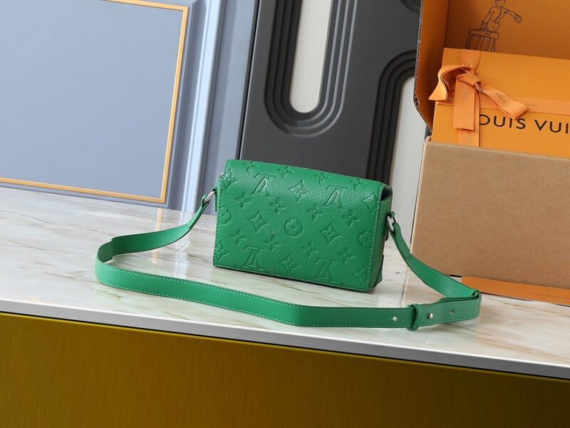 【AT11322】ルイ・ヴィトン 翠緑色のクラシックなスチーマーミニハンドバッグ | LV