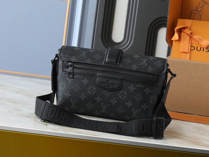 【AT11333】ルイ・ヴィトン Monogramブラックエンボス郵便バッグ - 贈り物に最適 | Louis Vuitton Paris