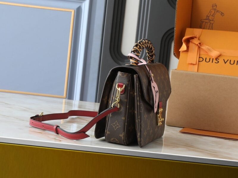 【AT11334】ルイ・ヴィトン モノグラムキャンバス Pochette Metis ハンドバッグ | Louis Vuitton Malletier