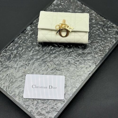 【AT11337】ディオールのエレガントな高級ラムスキンレザー財布 | Christian Dior