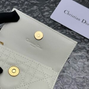 【AT11337】ディオールのエレガントな高級ラムスキンレザー財布 | Christian Dior