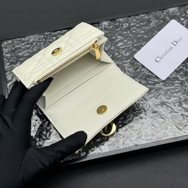 【AT11337】ディオールのエレガントな高級ラムスキンレザー財布 | Christian Dior