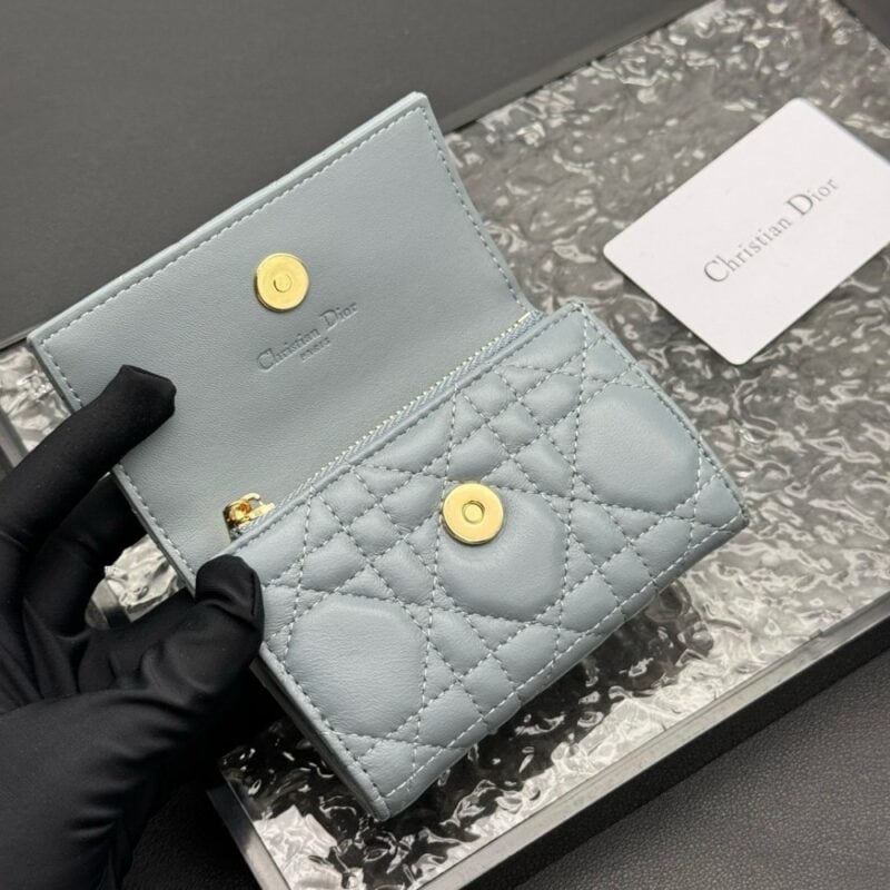 【AT11338】Dior（ディオール）の高級女性用財布 - エレガントなフランスデザインと豪華なアクセサリー | Dior