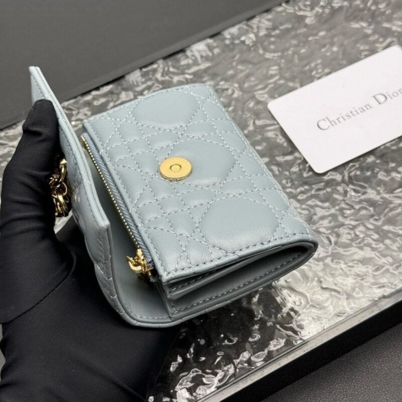 【AT11338】Dior（ディオール）の高級女性用財布 - エレガントなフランスデザインと豪華なアクセサリー | Dior