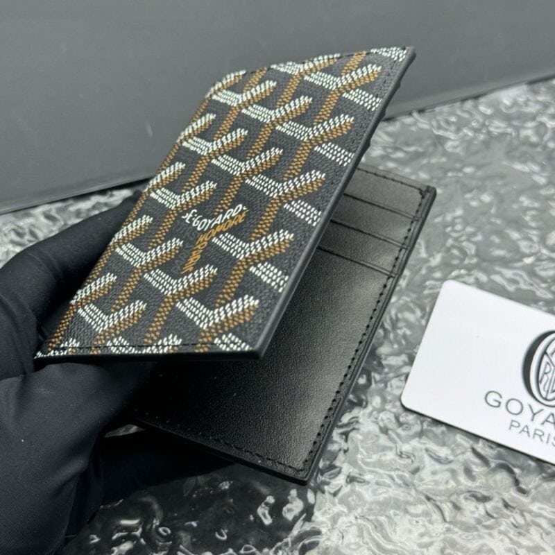 【AT11355】高級ラグジュアリーブランドGoyardからのSaint PierreシリーズのコンパクトなLEATHER財布 | Maison Goyard