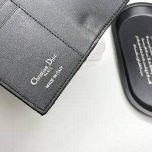 【AT11358】Dior（ディオール）Oblique柄パスポートケース - 最高の贅沢と洗練された美学 | Dior Paris