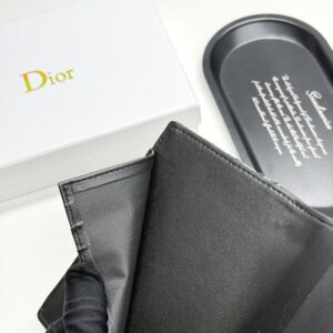 【AT11358】Dior（ディオール）Oblique柄パスポートケース - 最高の贅沢と洗練された美学 | Dior Paris