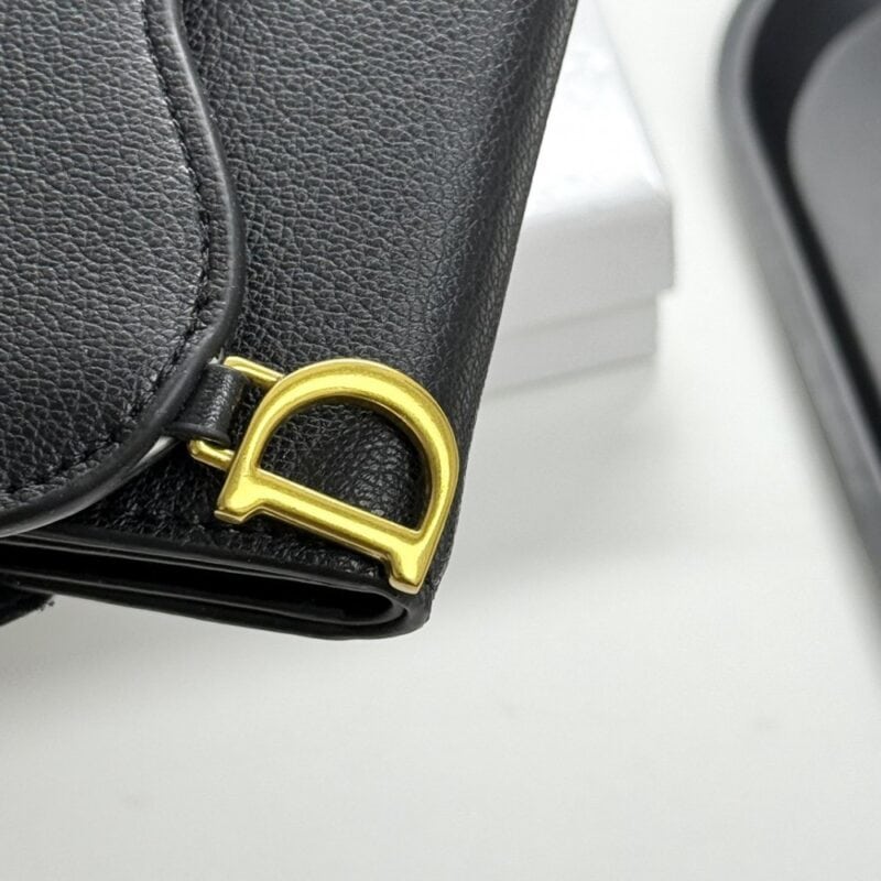【AT11365】ディオールの高級トップグレインレザーカードウォレット、都会的なエリートに必須のアクセサリー | Dior