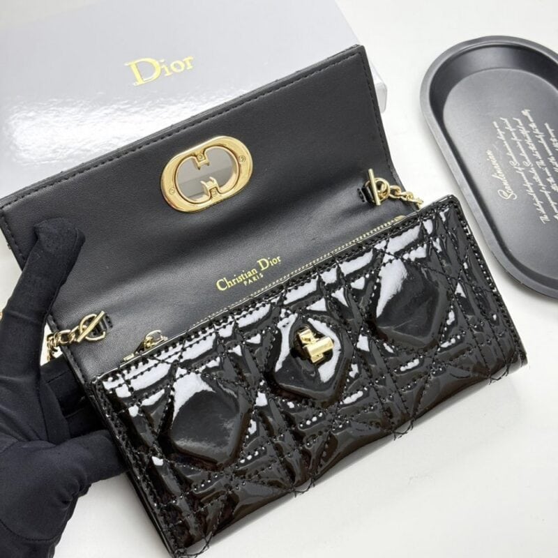 【AT11366】ディオール クラシックウォレット - ハイエンドなエナメルカウレザー製の豪華な財布 | Christian Dior