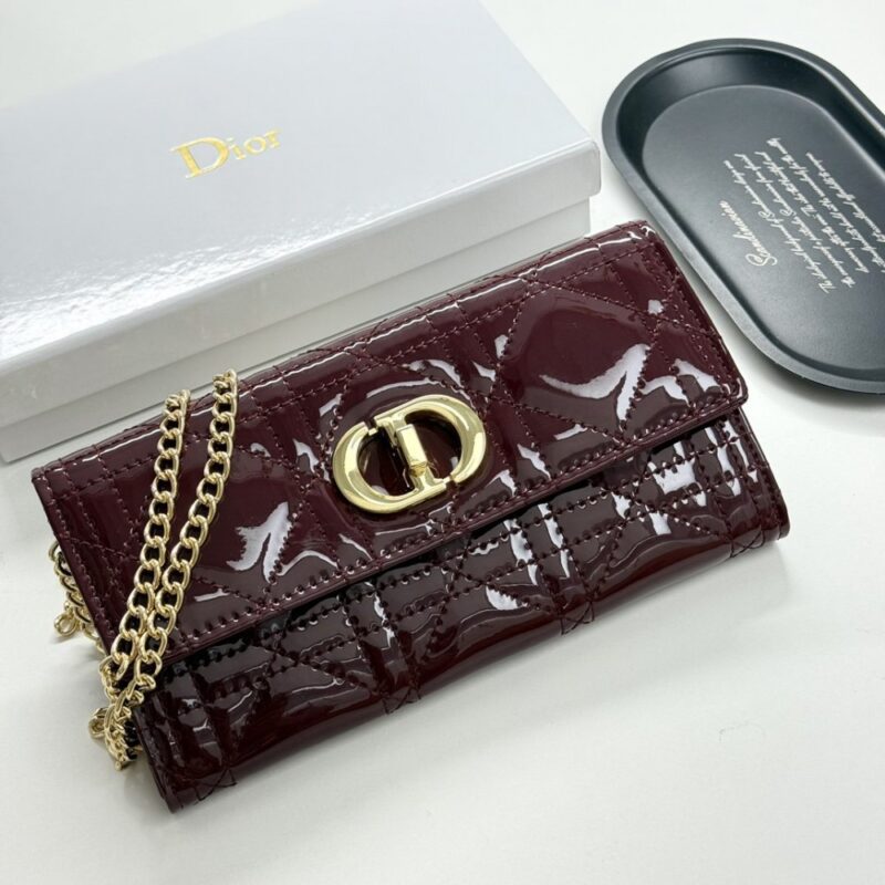 【AT11367】ディオール パテントレザーチェーンウォレット ベリーレッド | Dior