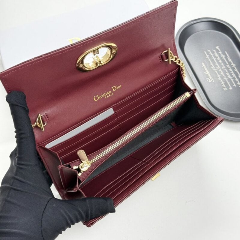 【AT11367】ディオール パテントレザーチェーンウォレット ベリーレッド | Dior