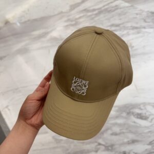 【AT11949】Loeweのクラシックなベースボールキャップ - 高級ファッションと快適さを兼ね備えた優雅なカーキ色調 | Loewe