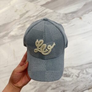 【AT11958】高級スポーツファッション ベースボールキャップ versatile（バーサタイル） | Louis Vuitton