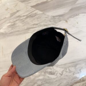 【AT11958】高級スポーツファッション ベースボールキャップ versatile（バーサタイル） | Louis Vuitton