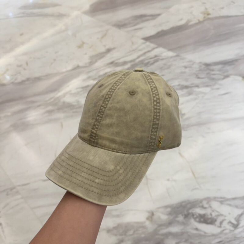 【AT11964】YSLサンローランの贅沢なウォッシュ加工ベースボールキャップ | Saint Laurent