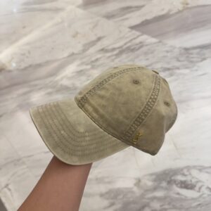 【AT11964】YSLサンローランの贅沢なウォッシュ加工ベースボールキャップ | Saint Laurent