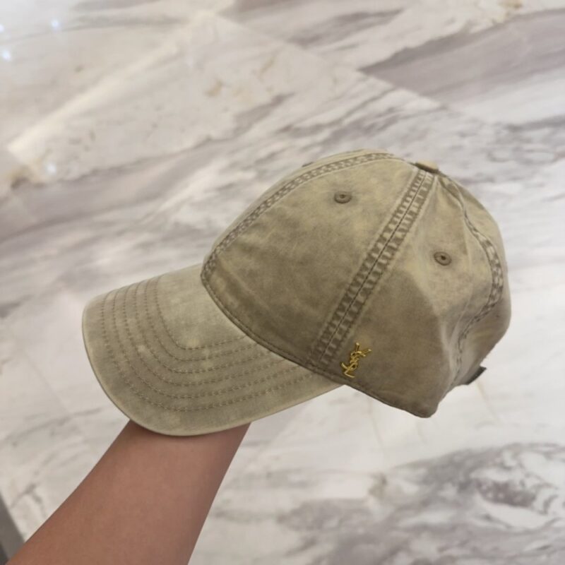 【AT11964】YSLサンローランの贅沢なウォッシュ加工ベースボールキャップ | Saint Laurent