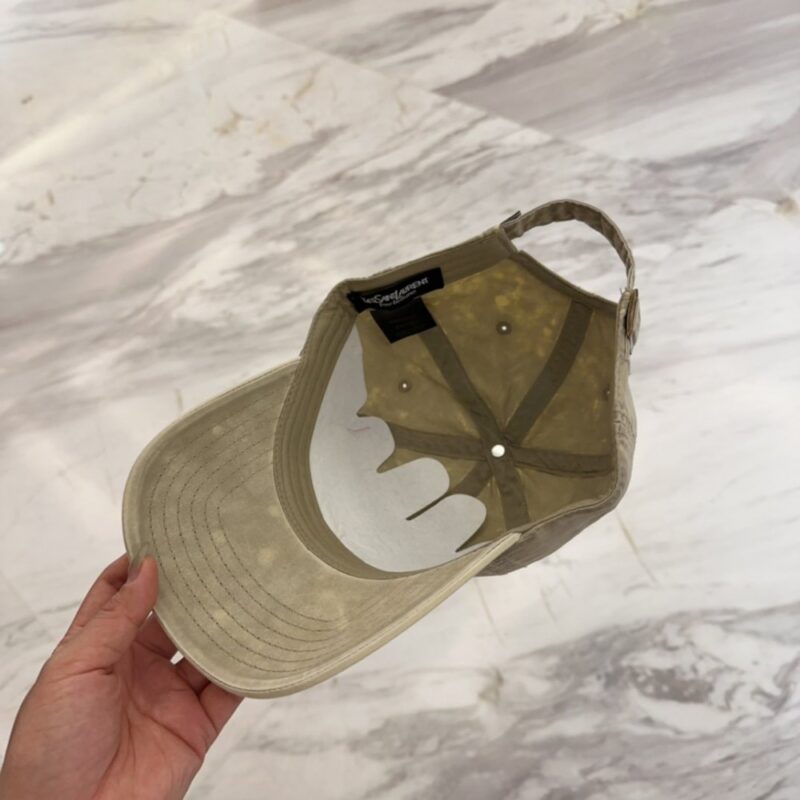 【AT11964】YSLサンローランの贅沢なウォッシュ加工ベースボールキャップ | Saint Laurent