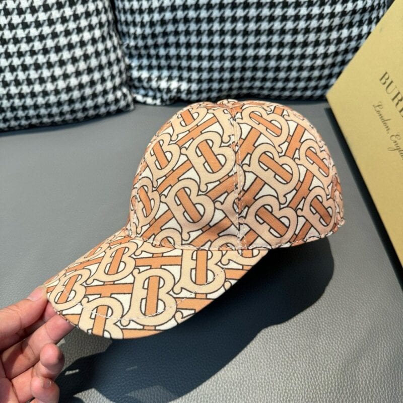 【AT11972】バーバリーのクラシックなTBプリントベースボールキャップ - エレガントな都市のファッションアクセサリー | Burberry London