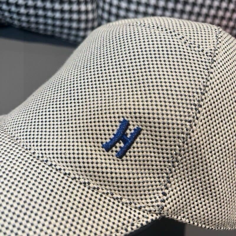 【AT11974】ラグジュアリーブランド H ロゴ付き キャンバス生地 ベースボールキャップ | Hermes