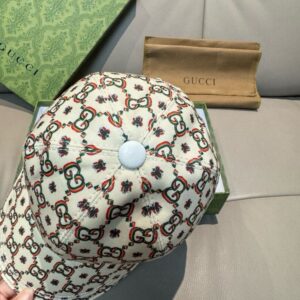 【AT11977】グッチGG昆虫プリント柄キャンバス野球帽 | Gucci Italy