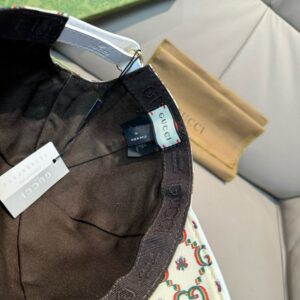 【AT11977】グッチGG昆虫プリント柄キャンバス野球帽 | Gucci Italy
