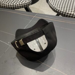 【AT11982】プラダ（Prada）ブラックシリーズ ロゴ刺繍ベースボールキャップ | Chanel