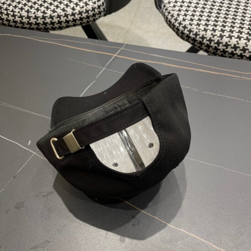 【AT11982】プラダ（Prada）ブラックシリーズ ロゴ刺繍ベースボールキャップ | Chanel