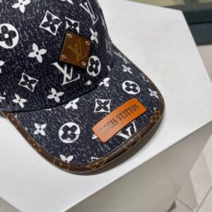 【AT11986】ルイ・ヴィトンのモノグラム柄ベースボールキャップ、シンボルデザインがオシャレさを演出 | LV