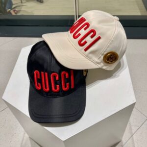 【AT11987】グッチのミルキーホワイト野球帽・赤ロゴ付き、エレガントなスタイルを演出 | Gucci Firenze
