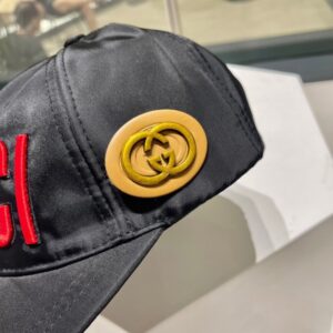 【AT11988】Gucci グッチ レザーロゴ野球帽 黒赤 ファッショントレンド ストリートファッション | Gucci Italy